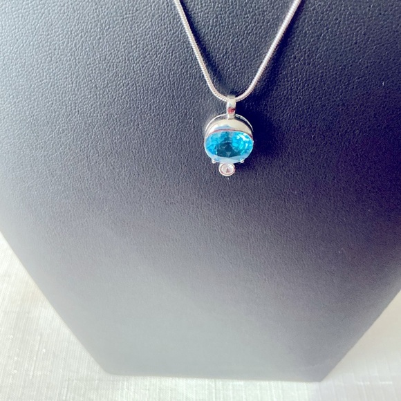 Blue Glass Stone Pendant Necklace Jewelry - Blue Glass Stone Silver Tone Pendant Necklace